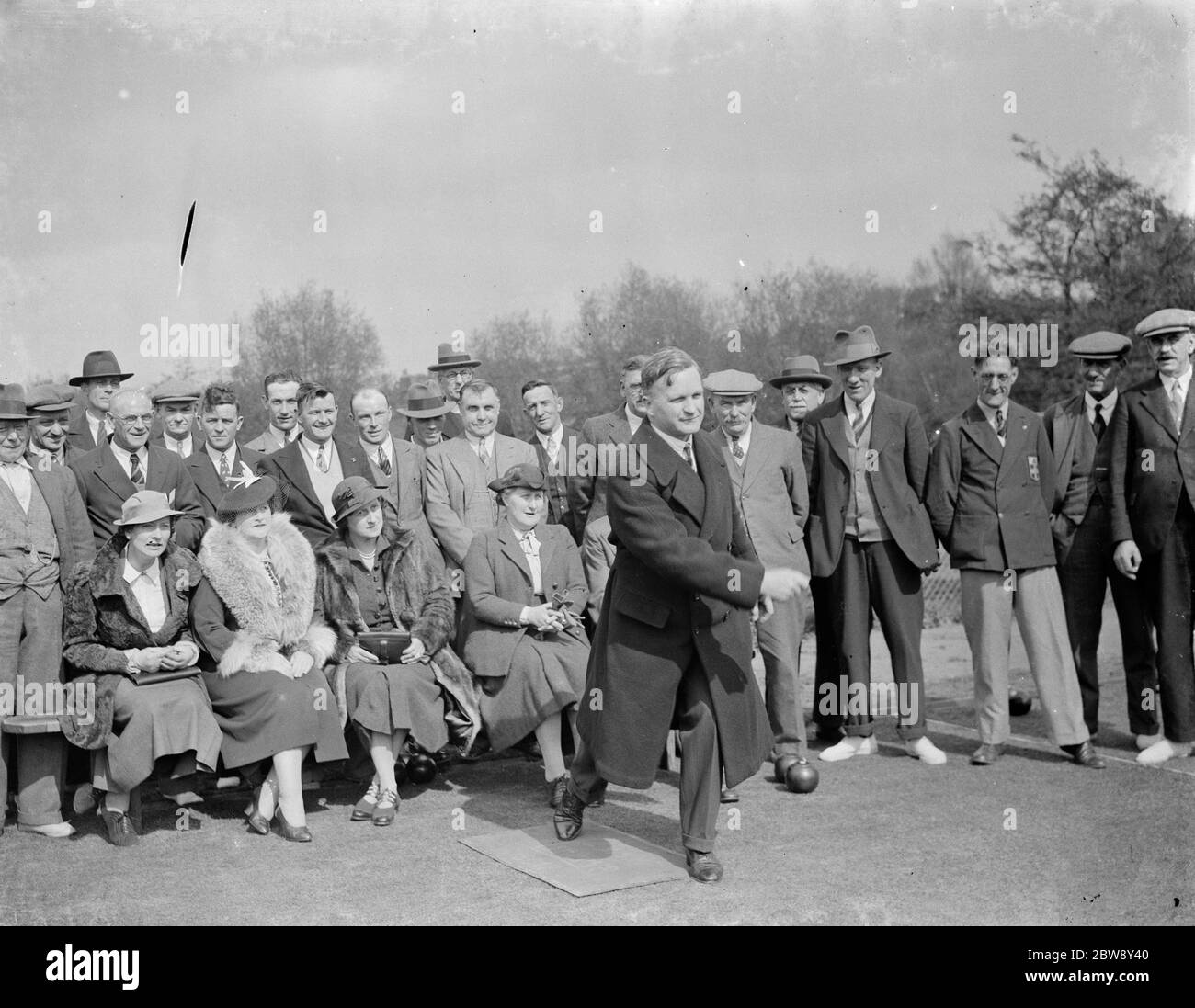 Sir Oliver Hart Dyke bowlings at Eynsford bowls club . 1938 Stock Photo