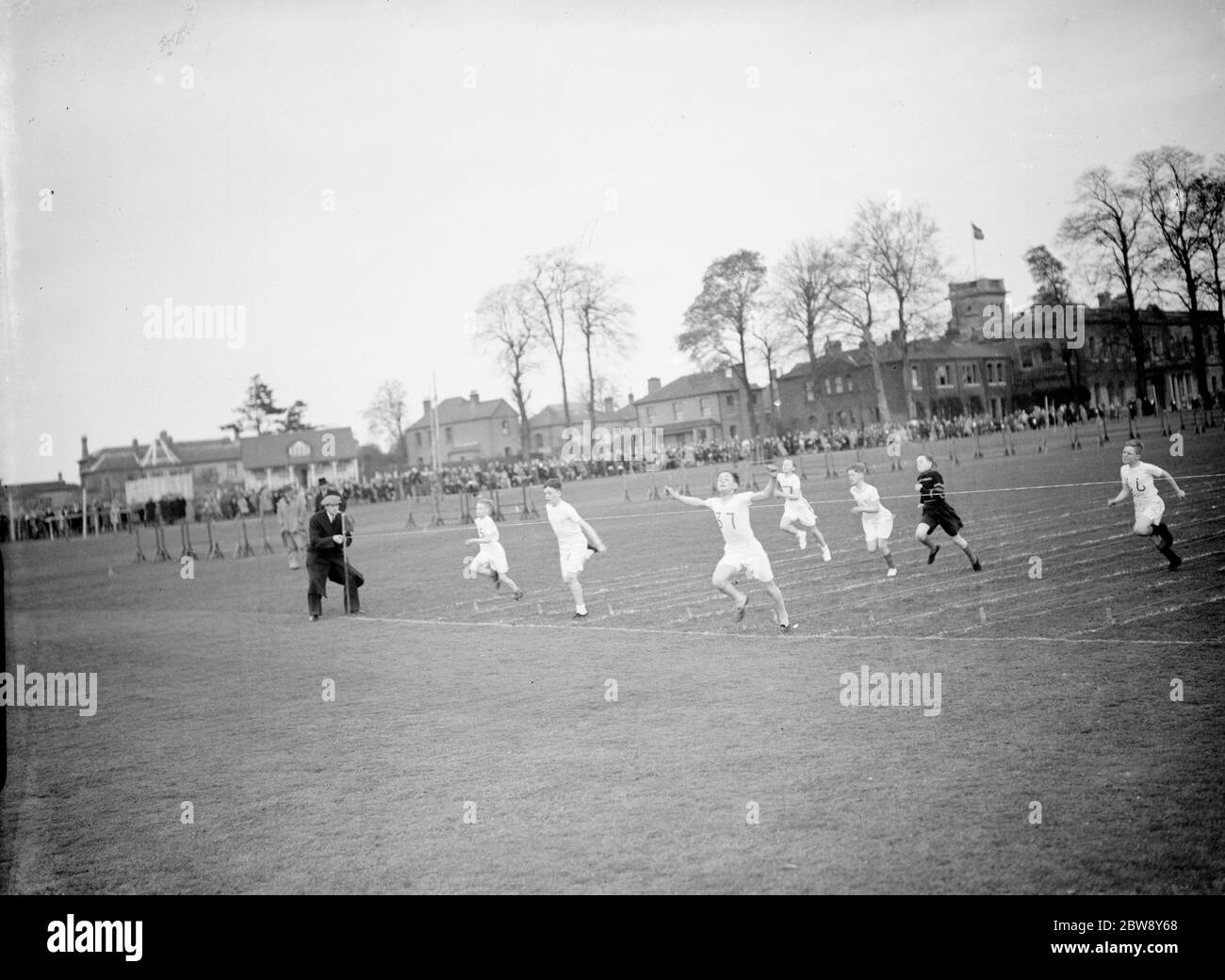 Eltham College sports . The finish of the 100 yard dash . 1938 Stock Photo