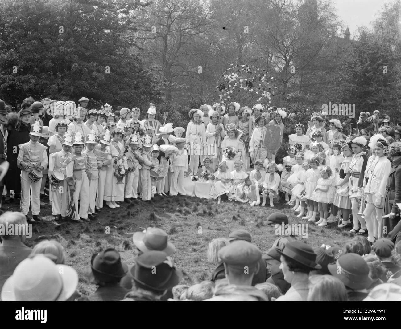 The crowning of Chislehurst 's May Queen . 1937 Stock Photo