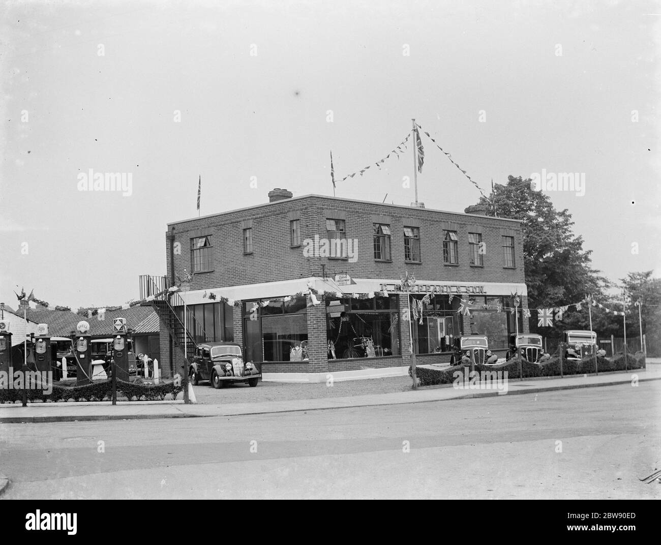 Sheppards show rooms at Sidcup . 19 May 1937 Stock Photo