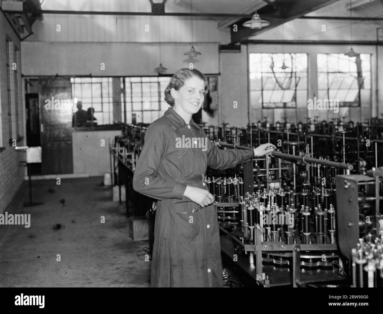 Beauty Queen ( Barbara Fox ) at work . 1937 Stock Photo