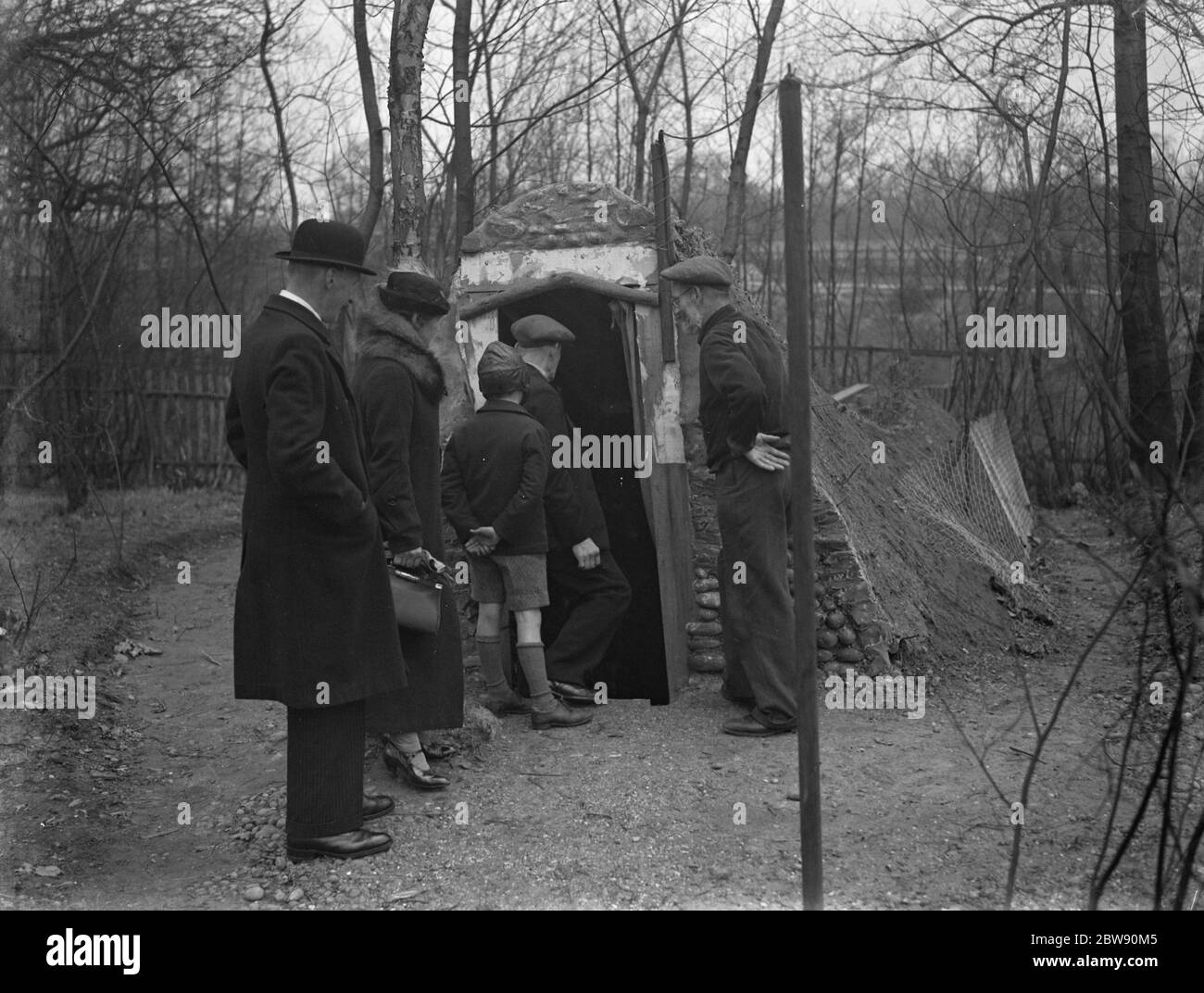 The entrance of an air raid shelter owned by Mr William Hampton , in Barnehurst . 1939 Stock Photo