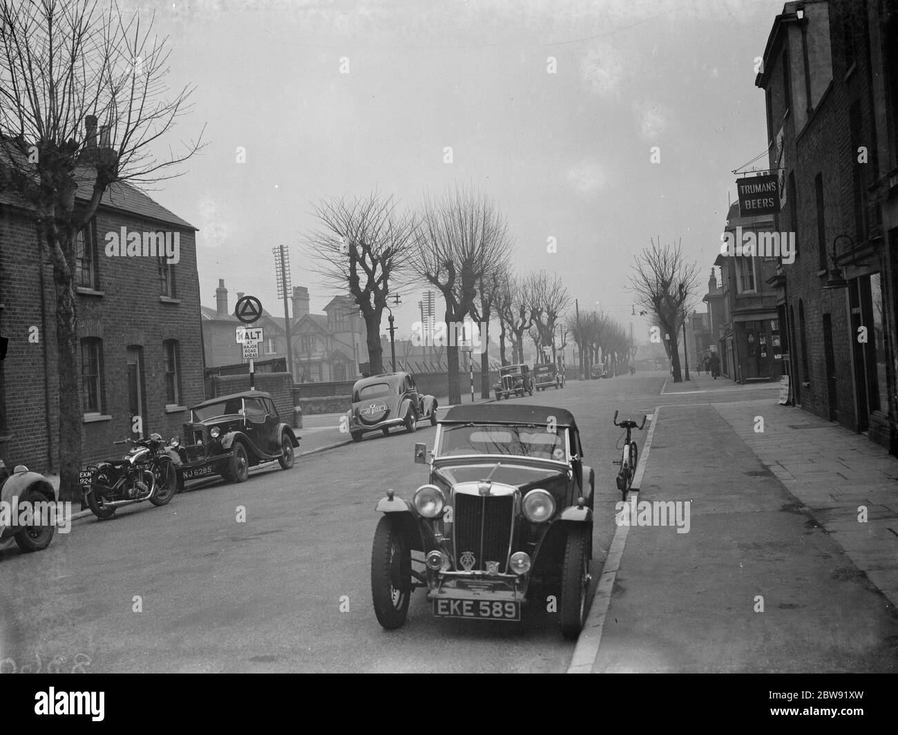 Vehicles parked in Saddington Street , Gravesend , Kent . 1938 Stock Photo
