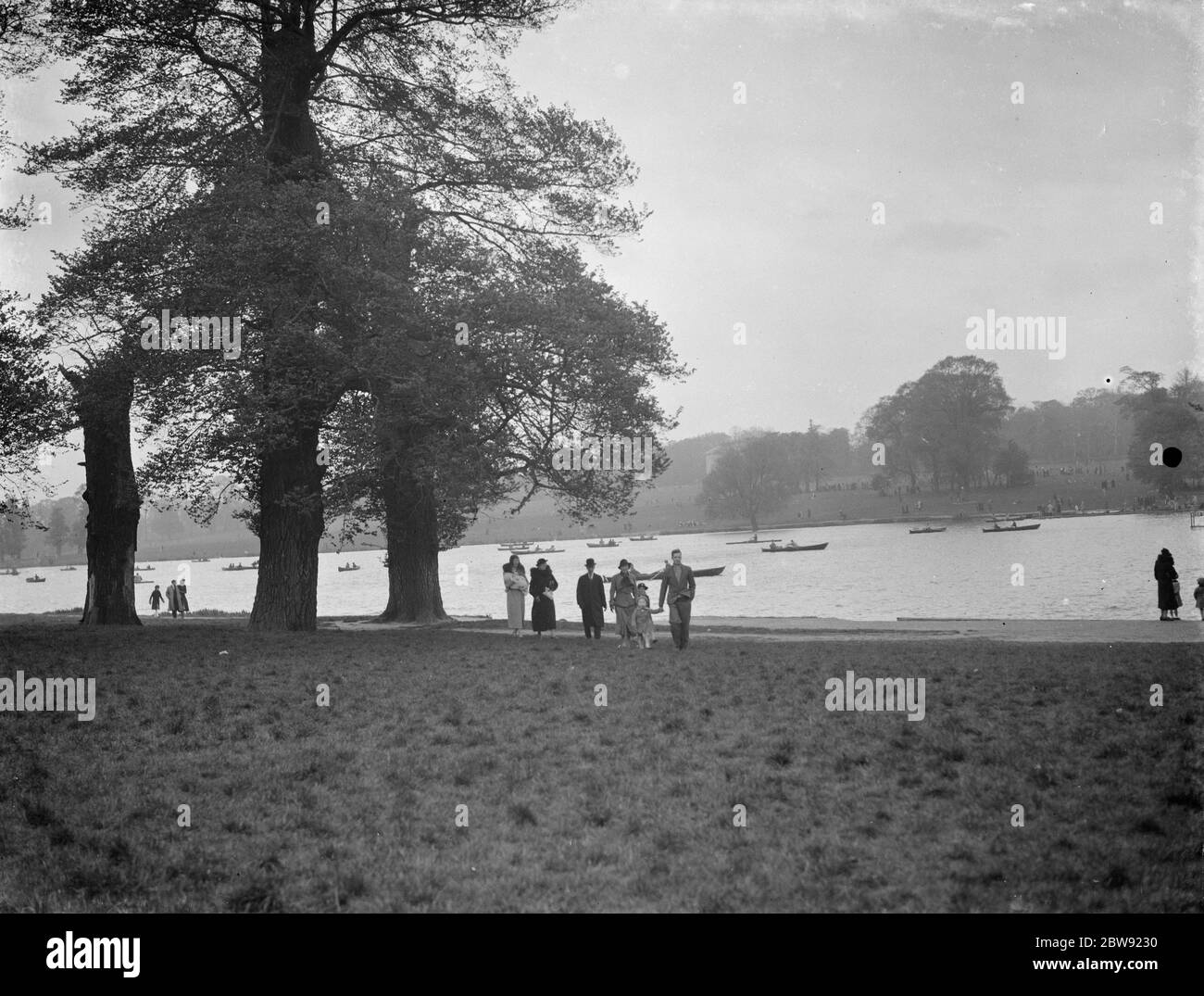 Father daughter rowing boat hires stock photography and images Alamy