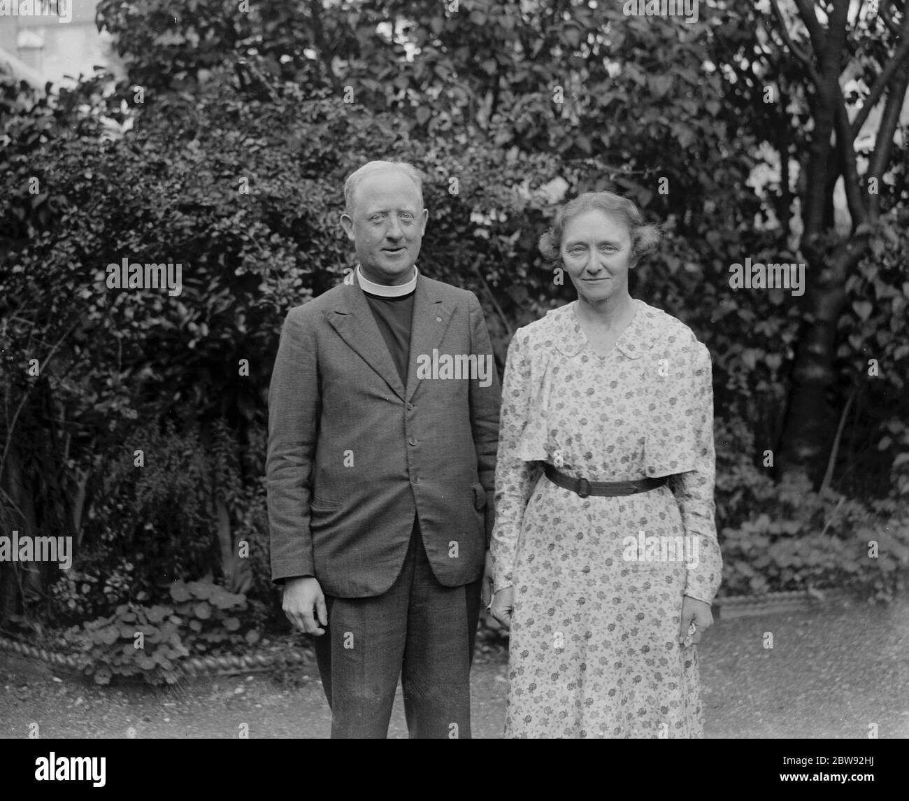 The Canon and Mrs Elliot in Dartford , Kent . 1939 Stock Photo - Alamy
