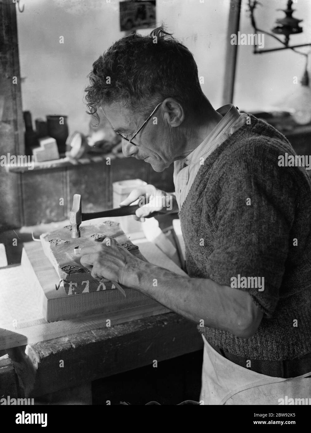 Block making in Wilmington , Kent . Mr Hitchens at work on a block . 27 April 1939 Stock Photo