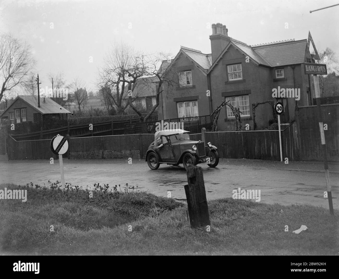 Speed limit signs in Longfield , Kent . 1939 . Stock Photo