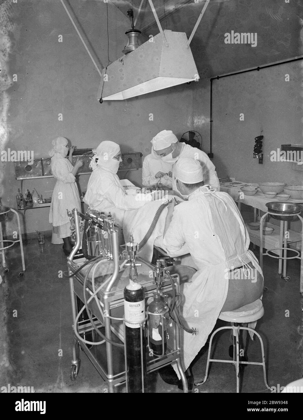 Gravesend Hospital in Kent . Operation underway in the theatre . 1939 Stock Photo