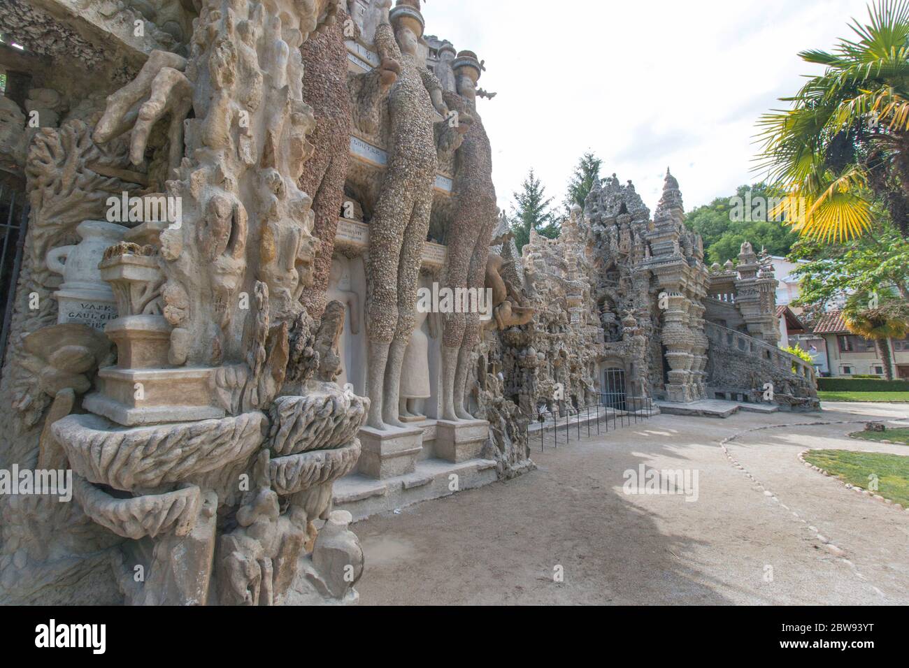 Palais ideal du facteur Cheval. Maison. Curiosity, surreal building, naïve art architecture, constructed by Ferdinand Cheval, a postman. Stock Photo