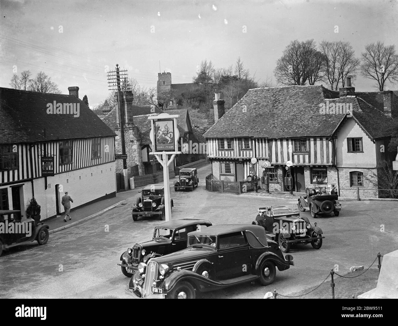 The George and Dragon pup and hotel . 1936 . Stock Photo