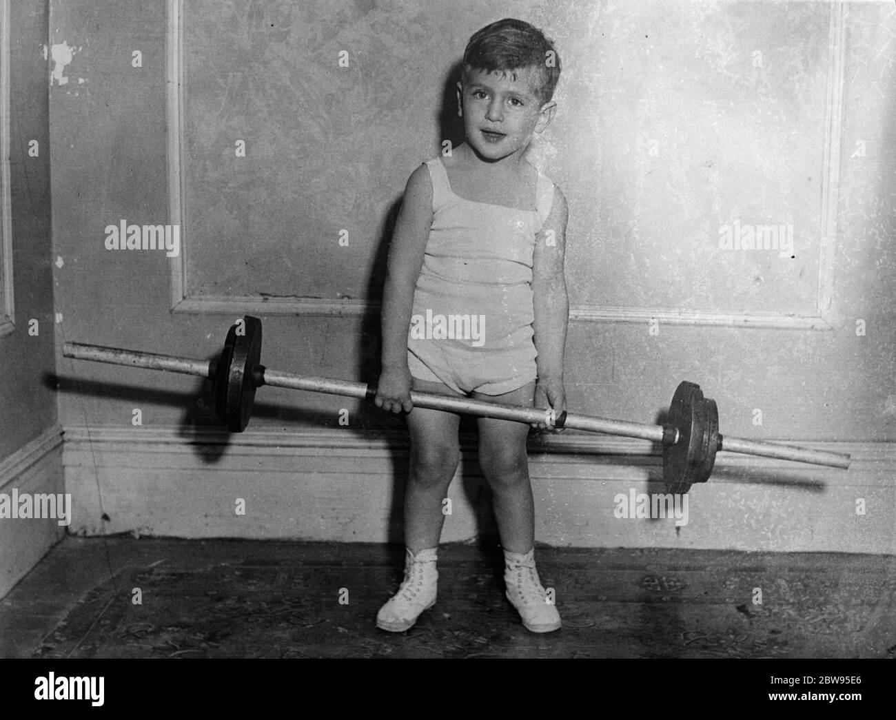 Weigh lifting Black and White Stock Photos & Images Alamy