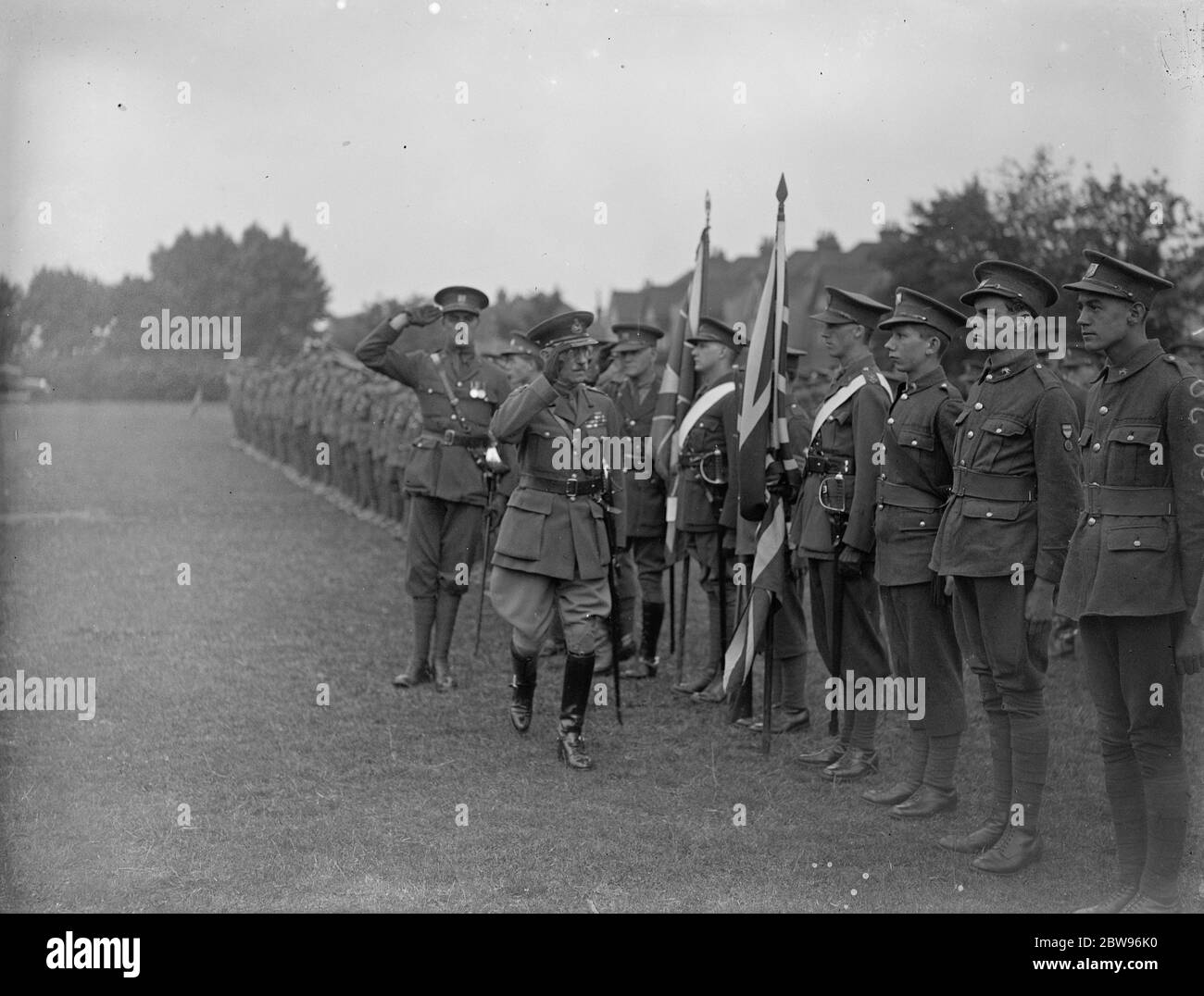 General Sir William Thwaites inspects Officer Training College at Battersea Grammer School prizegiving . General Sir William Thwaites Director General of territorial Army , inspected the Officers Training Corps of the Battersea Grammers School , at their sports grounds at Wandsworth . General Sir William Thwaites , inspecting the OTC at Wandsworth . 18 July 1932 Stock Photo