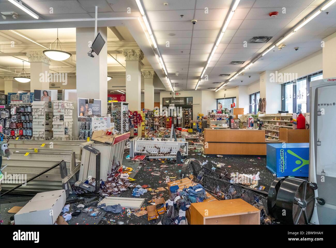 Louisville, United States. 30th May, 2020. Interior damage and destruction of a CVS Pharmacy at 4th St and Chestnut on May 30, 2020 in Louisville, Kentucky. (Credit: Steven Bullock/The Photo Access) Credit: The Photo Access/Alamy Live News Stock Photo