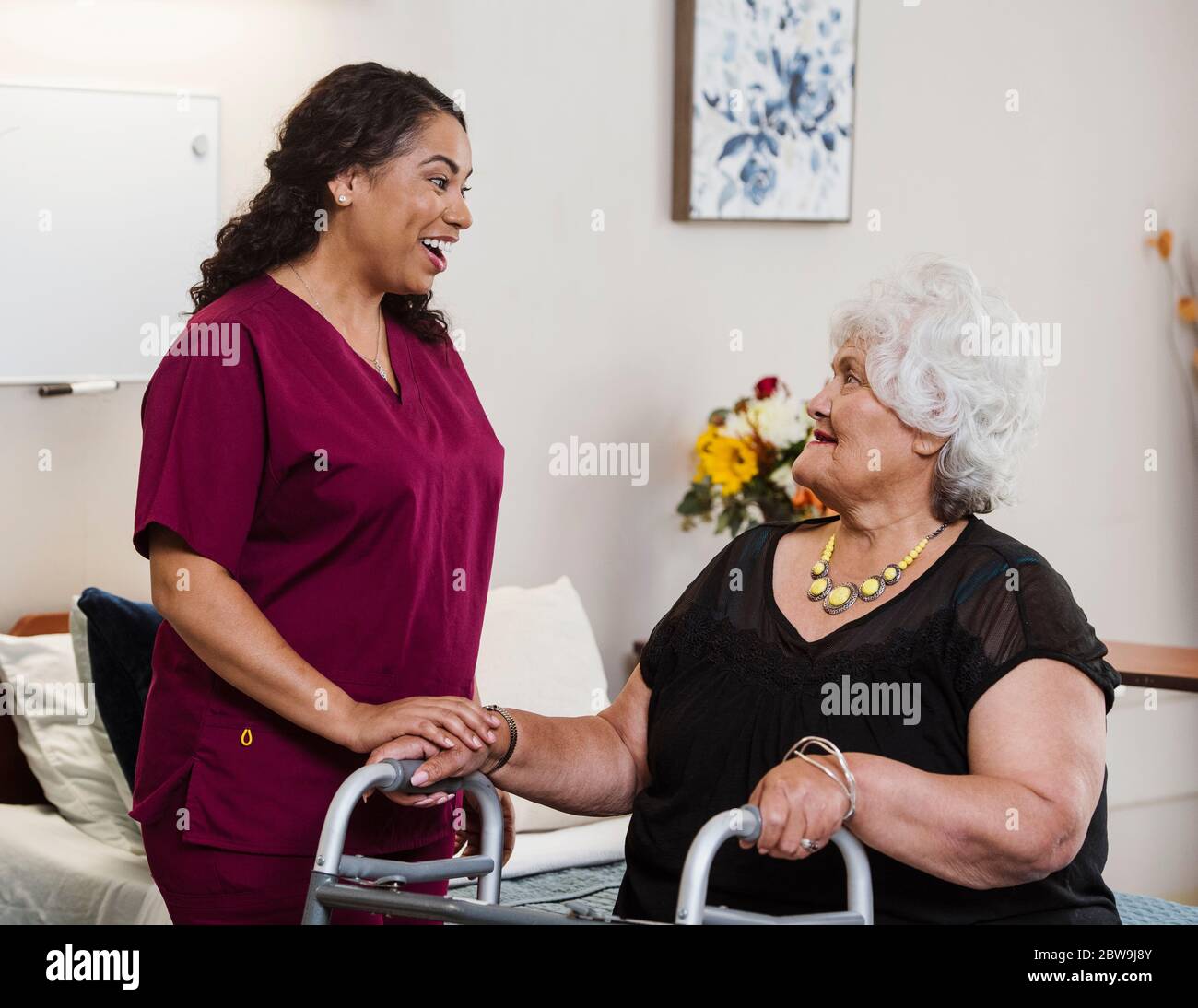 Mature nurse hi-res stock photography and images - Alamy