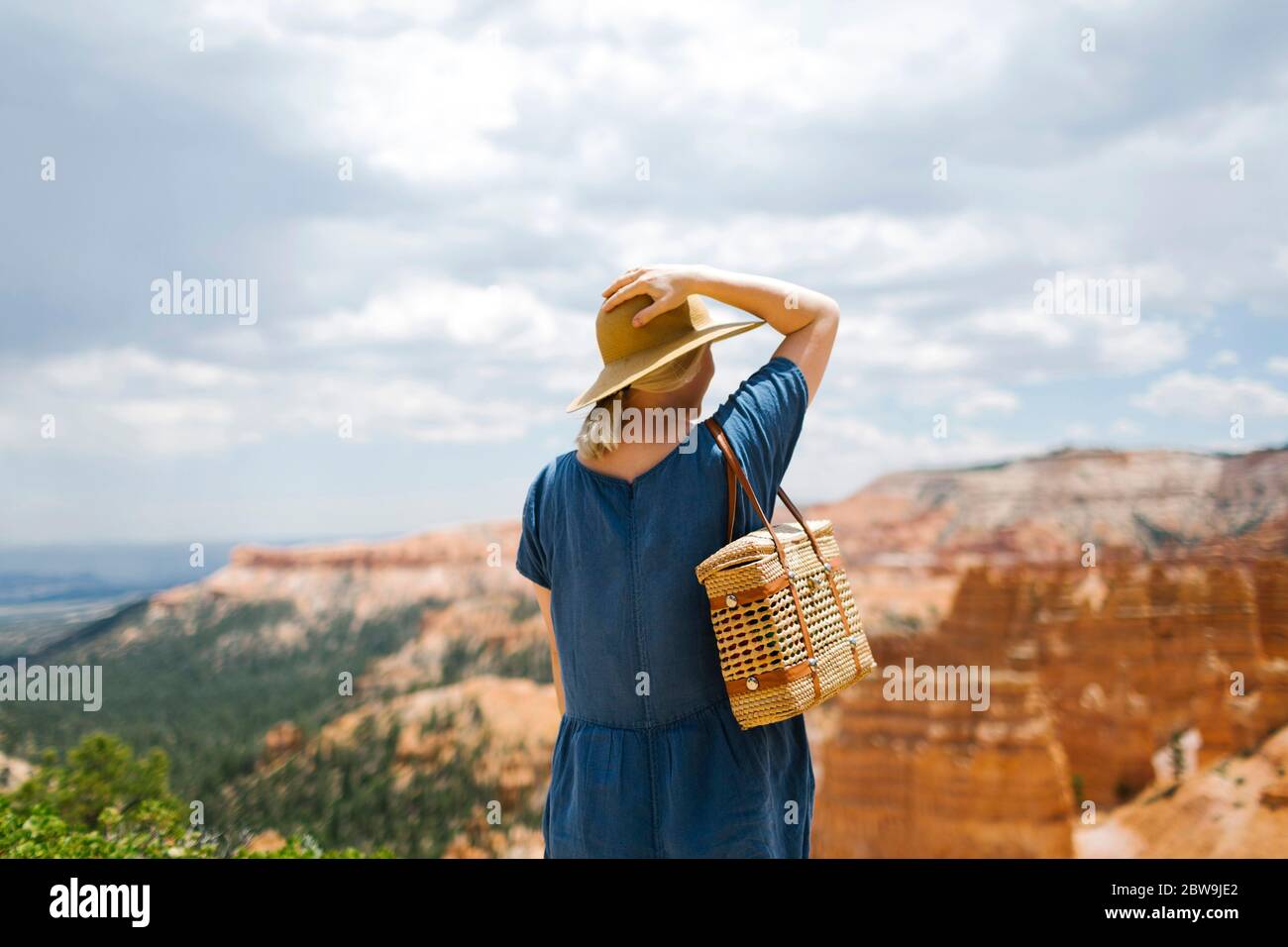 USA, Utah, Bryce Canyon, Woman in hat looking at canyon Stock Photo