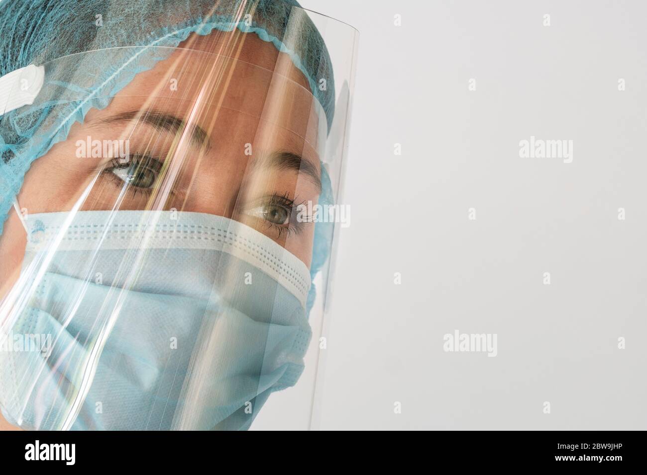 Nurse in mask hi-res stock photography and images - Alamy