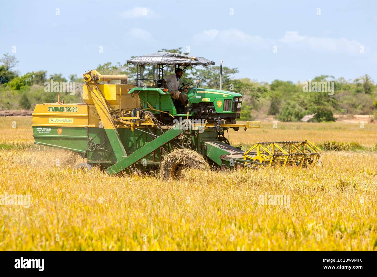 Rice Harvester High Resolution Stock Photography And Images Alamy Rice Harvester High Resolution Stock Photography And Images Alamy