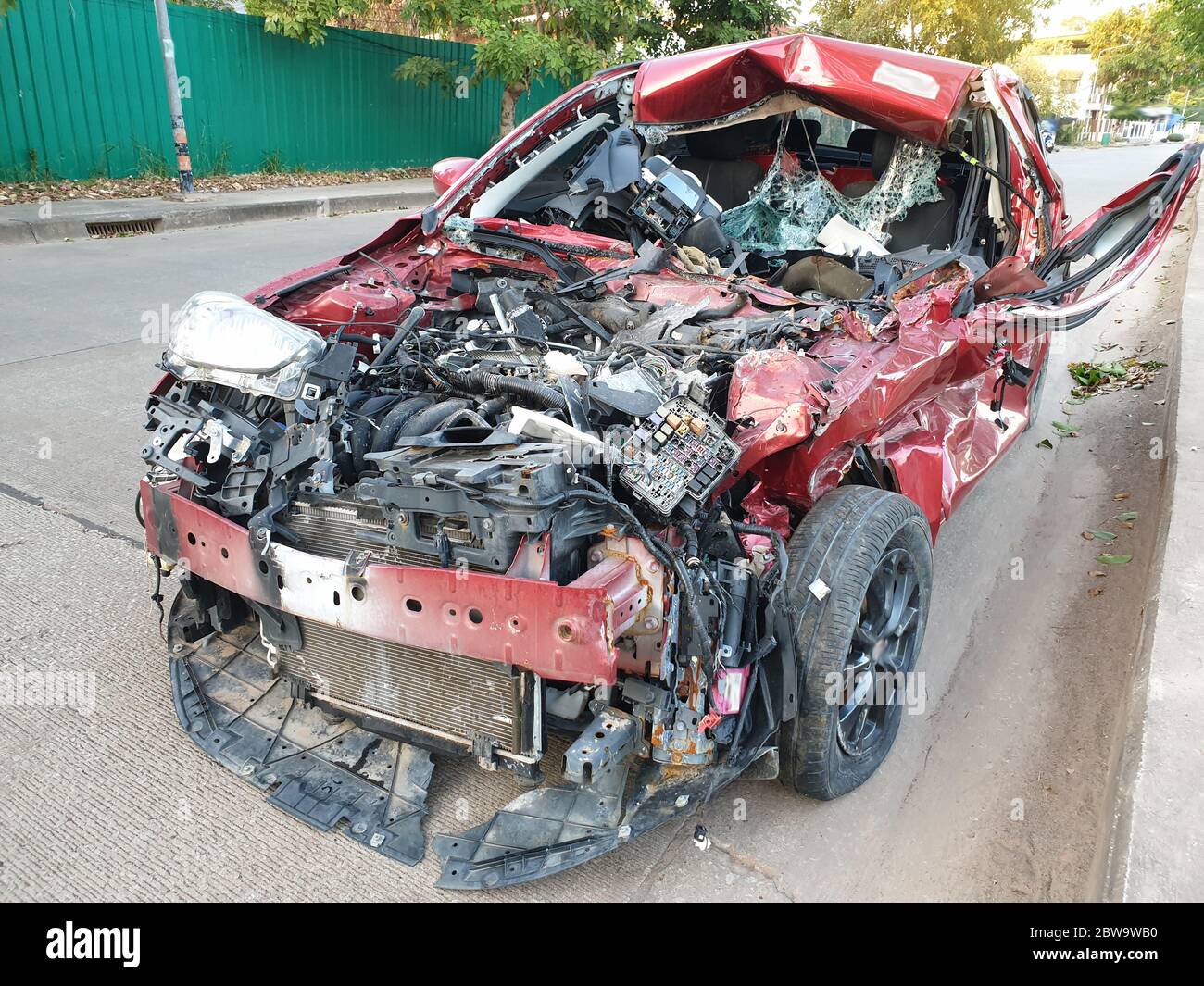 Red Car crash background.Red car accident shattered and crumpled Stock  Photo - Alamy