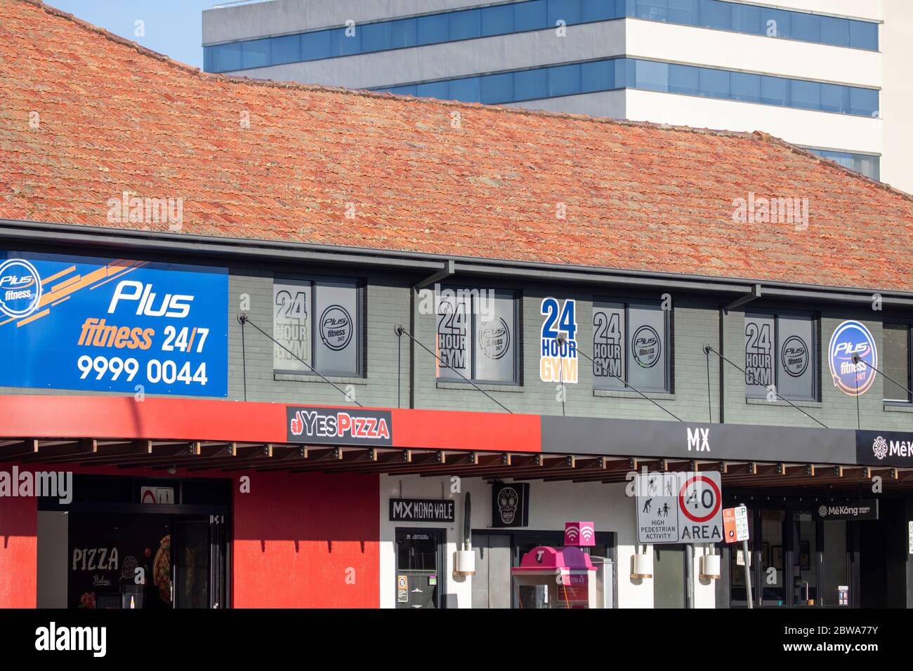24 hours gym hires stock photography and images Alamy