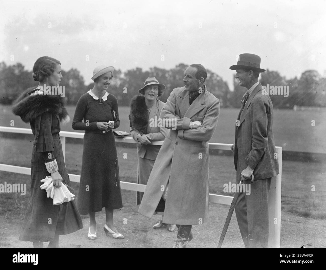 Hurlingham Polo Club London , 5th Royal Inniskilling Dragoon Guards versus 7th queens on Hussars Mrs Sheppard , Miss Brenda Gannon , Mrs and Captain Sangster and Captain Walford 17 June 1935 Stock Photo