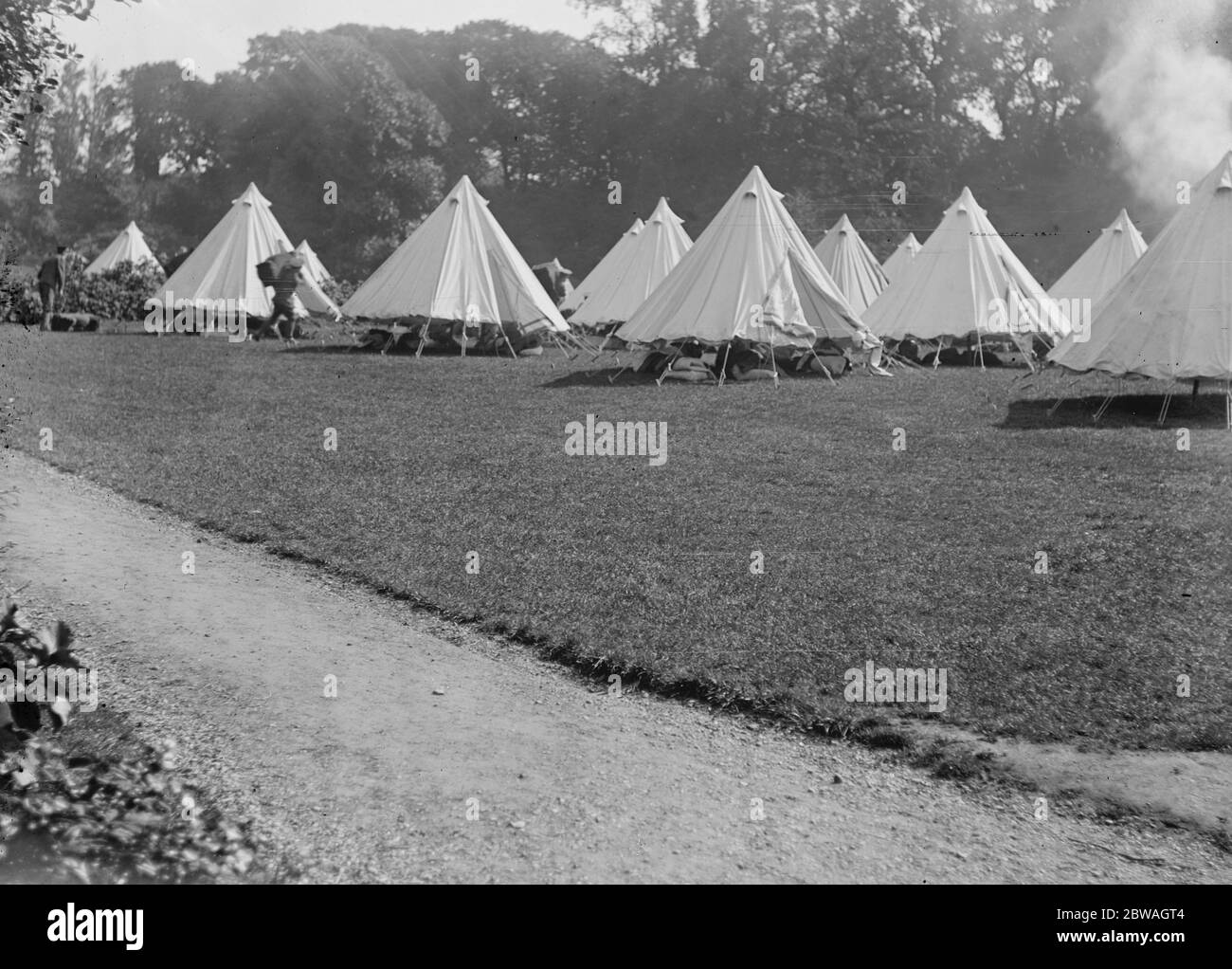British army training camp 1914 Black and White Stock Photos & Images ...