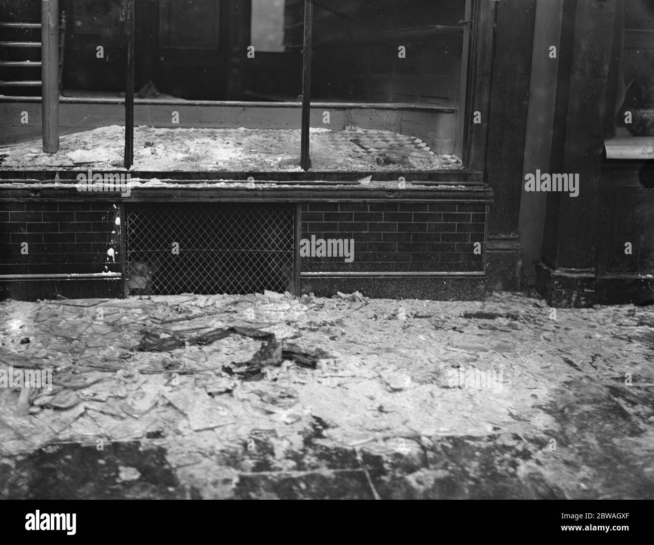 Anti German riots in London A confectioner ' s in Stamford Street Stock Photo