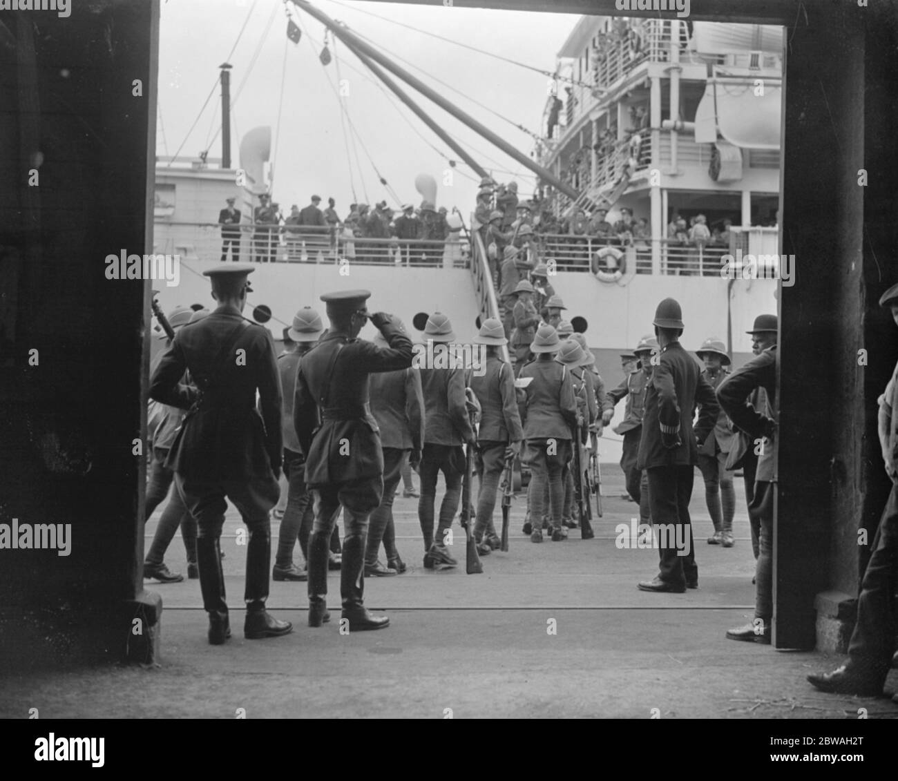 The troopship ' Nevasa ' at Southampton on the departures of 17th / 21st Lancers ( Empress of India's ) Stock Photo