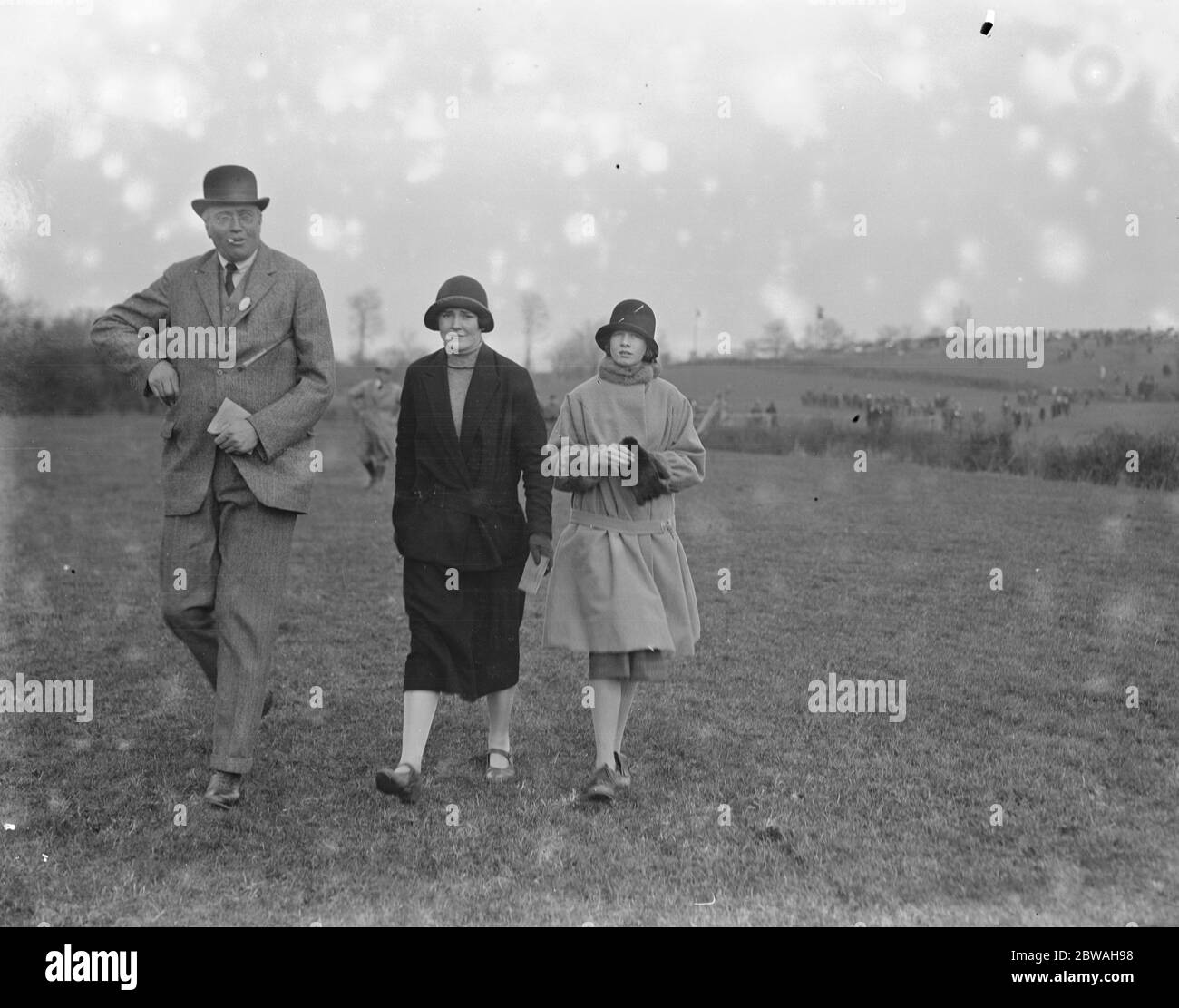 Weston & Banwell Harriers at Banwell left to right Mr F C Tiarks ( Bank of England ) with Miss Hodges and Miss Fairfield 1925 Stock Photo
