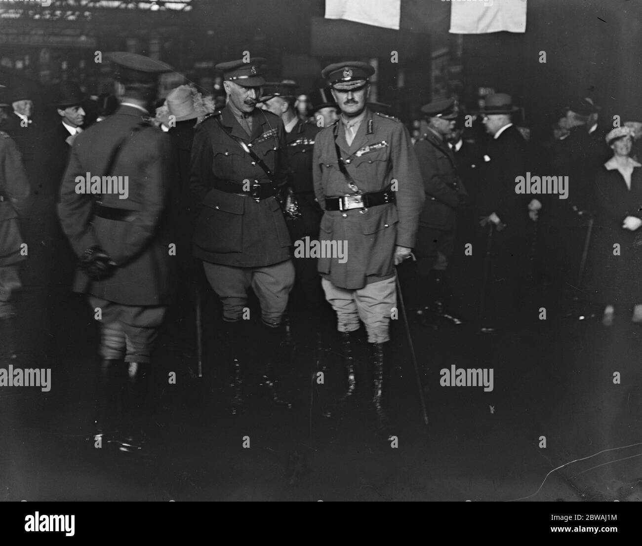 Lord Allenby arrives at Victoria Station , London and is met by the Earl of Athlone . 16 September 1919 Stock Photo
