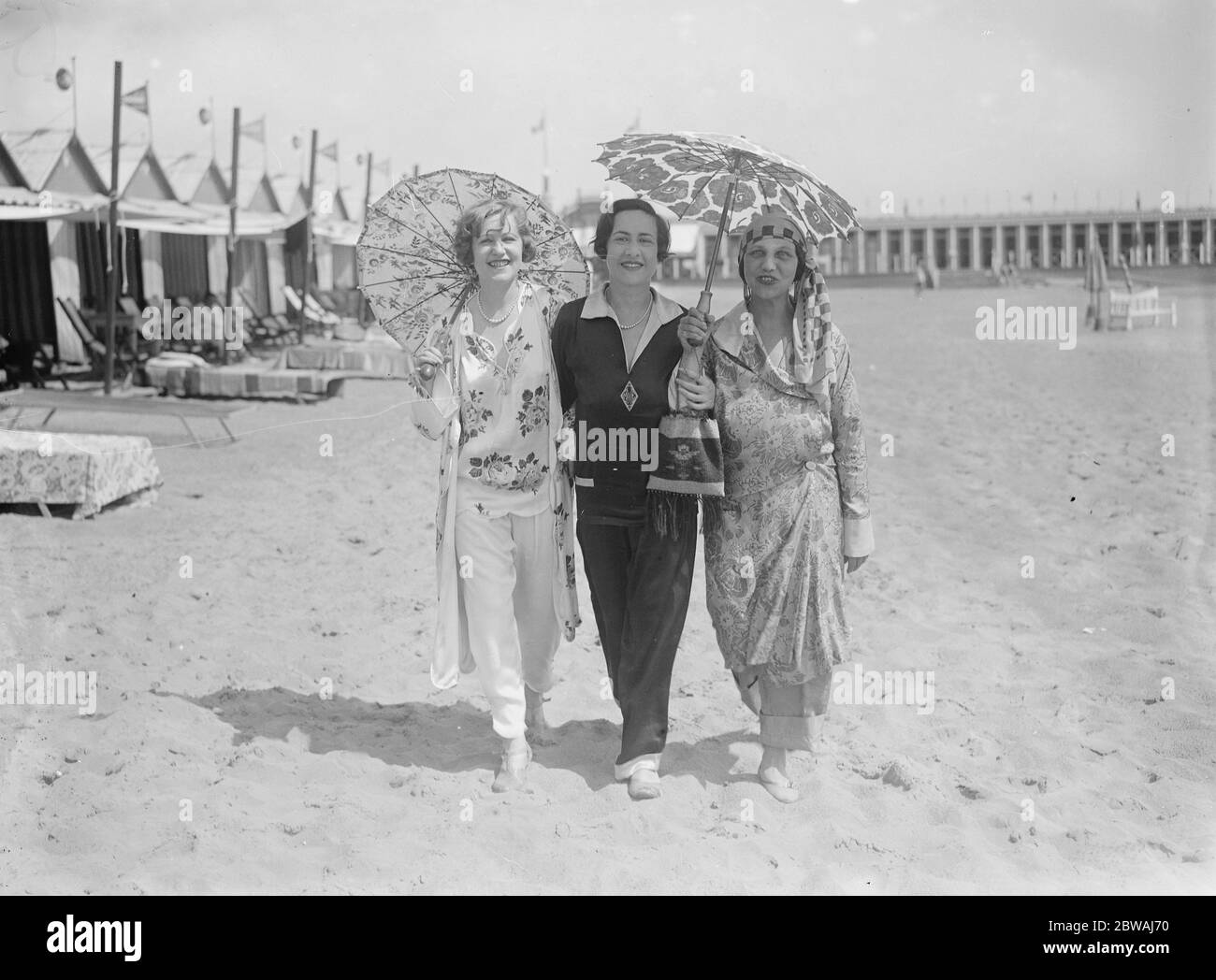 On the Lido Miss Dora Kaiser Rosenauer , Miss Margaret Wolfe , Mrs Max Bernheim 1927 Stock Photo