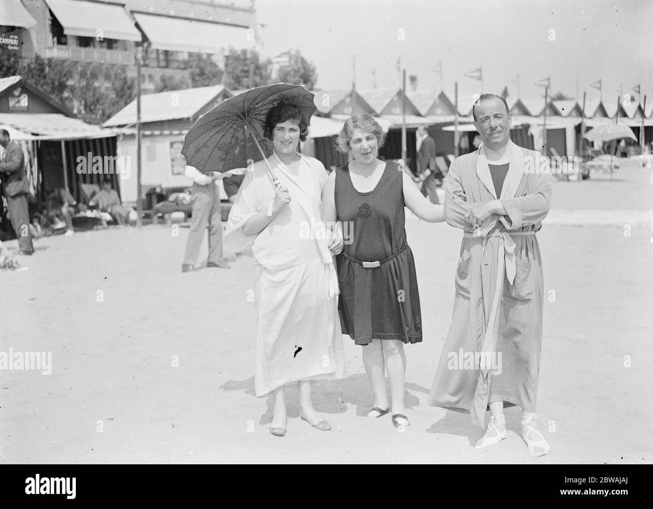 On the Lido Right to left , Lord and Lady Duveen with their daughter , Miss Duveen 25 August 1926 Stock Photo