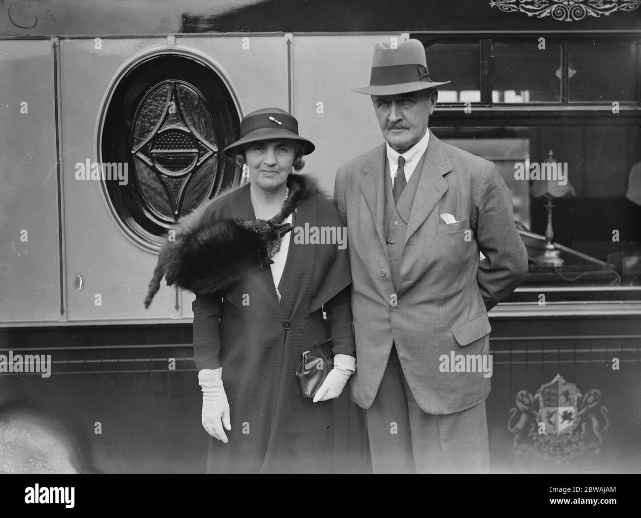 At Waterloo Station . Lord and Lady Allenby on their departure for Quebec , Canada . 28 July 1934 Stock Photo