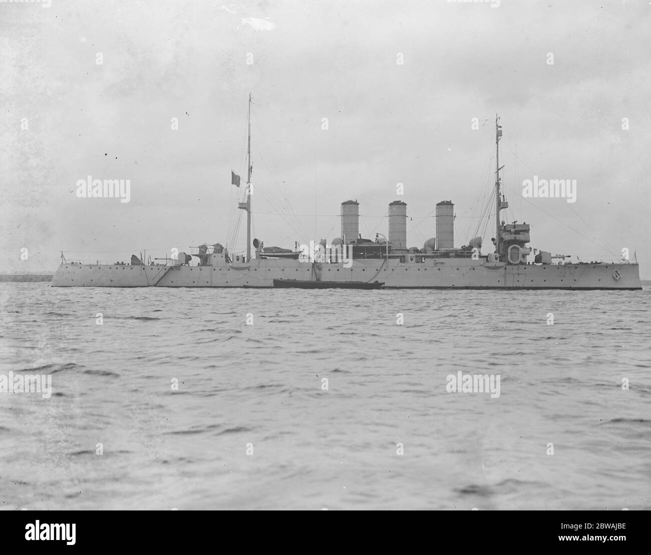 italian-cruiser-rn-libia-in-the-thames-7