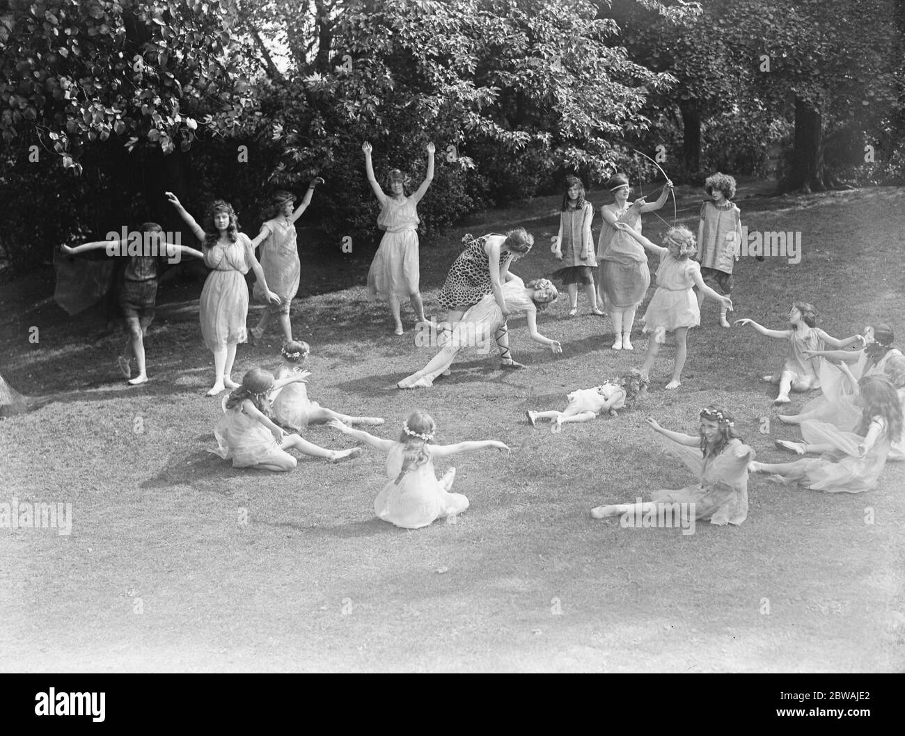 Miss Italia Conti ' s pupils dancing for the officers garden fete 23 July 1920 Stock Photo