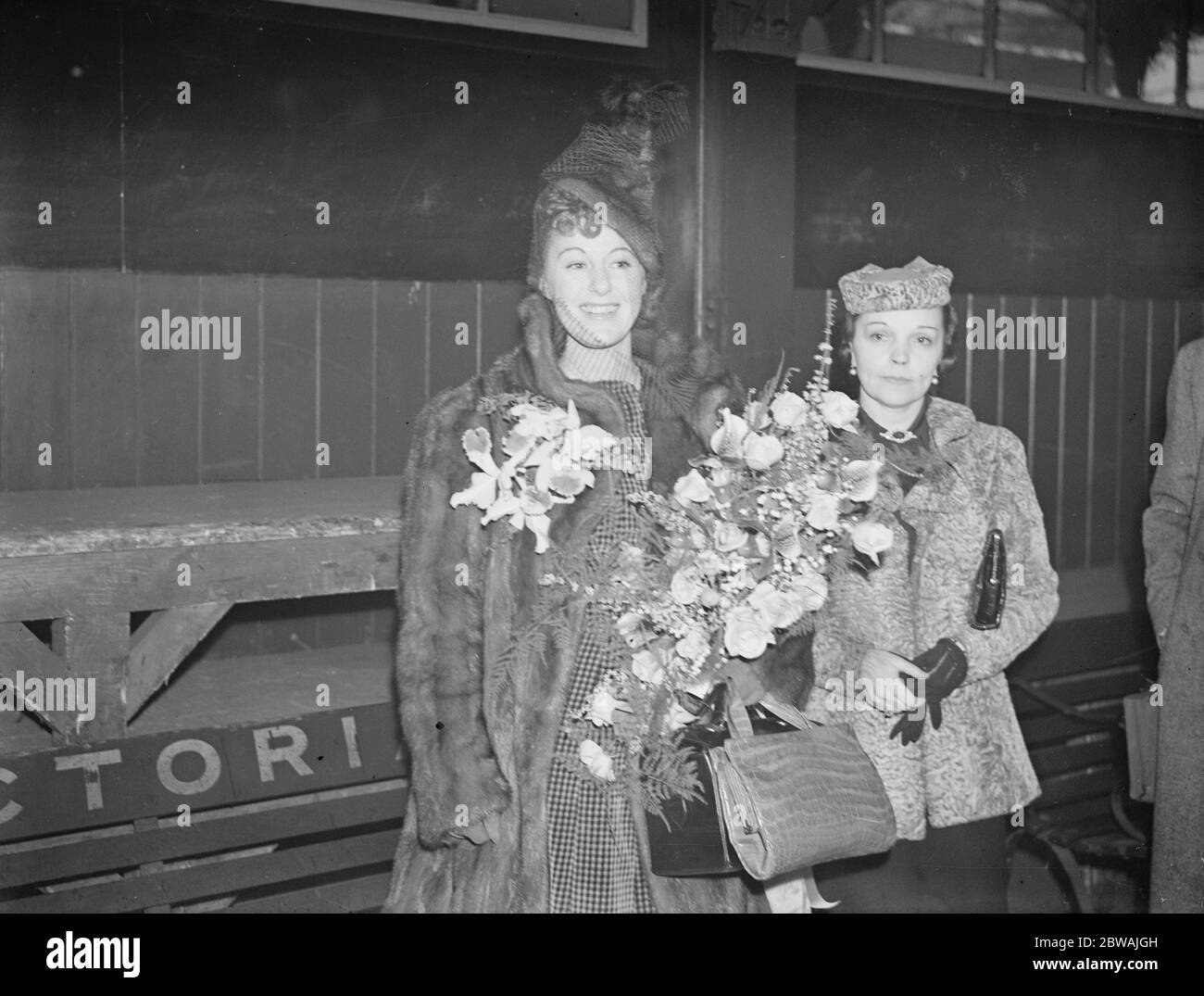 At Victoria . Miss Grace Moore . 28 October 1938 Stock Photo