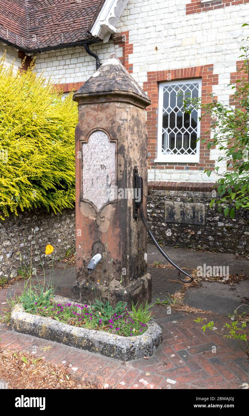 South harting water pump hires stock photography and images Alamy