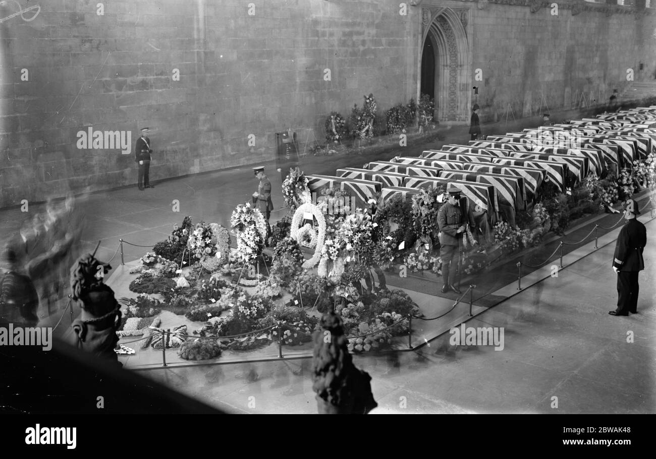 The public Lying in State at Westminster hall Victims of airship R 101 10 October 1930 Stock Photo