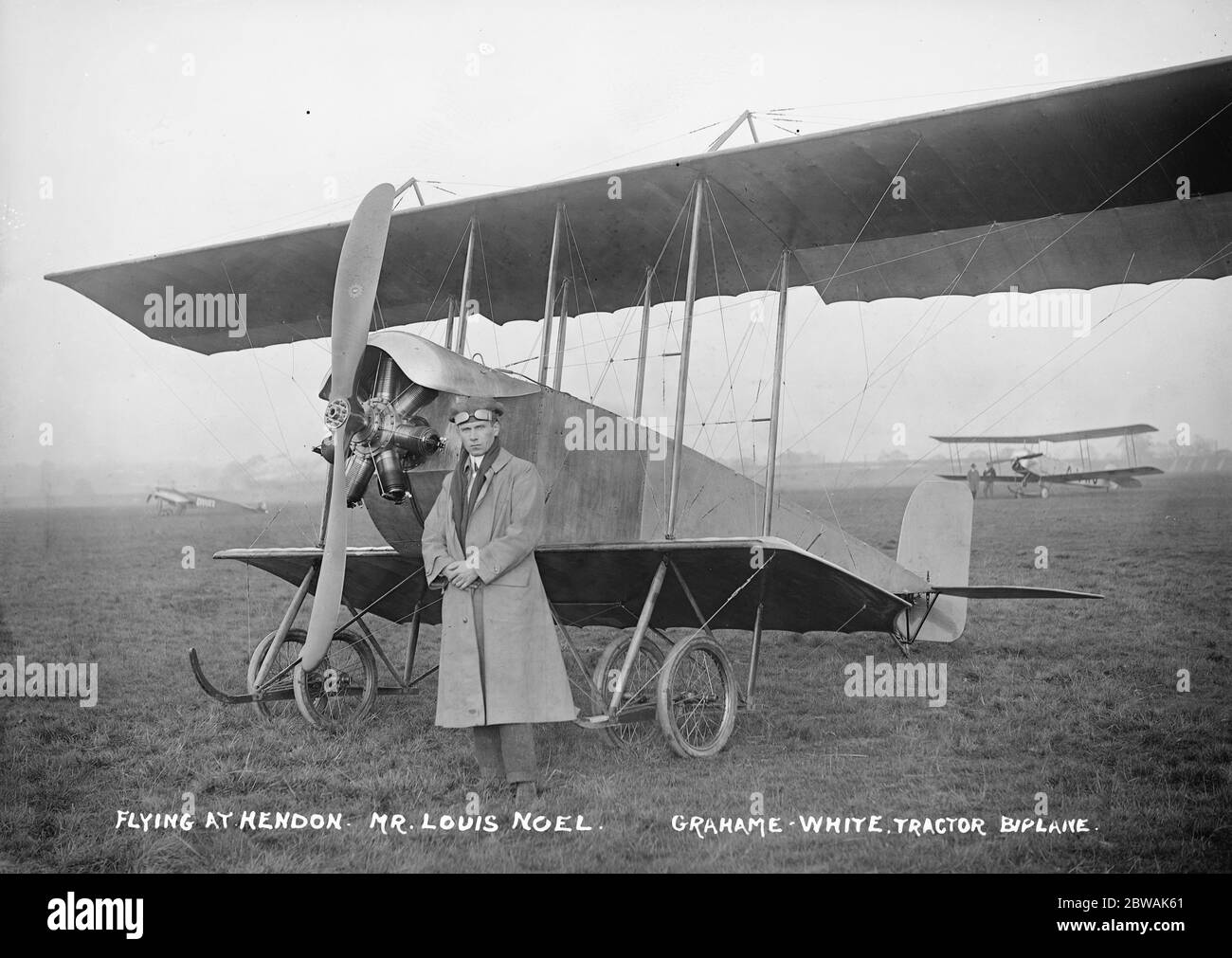 Louis Noel flying at Hendon and his Graham White tractor biplane 18 June 1921 Stock Photo