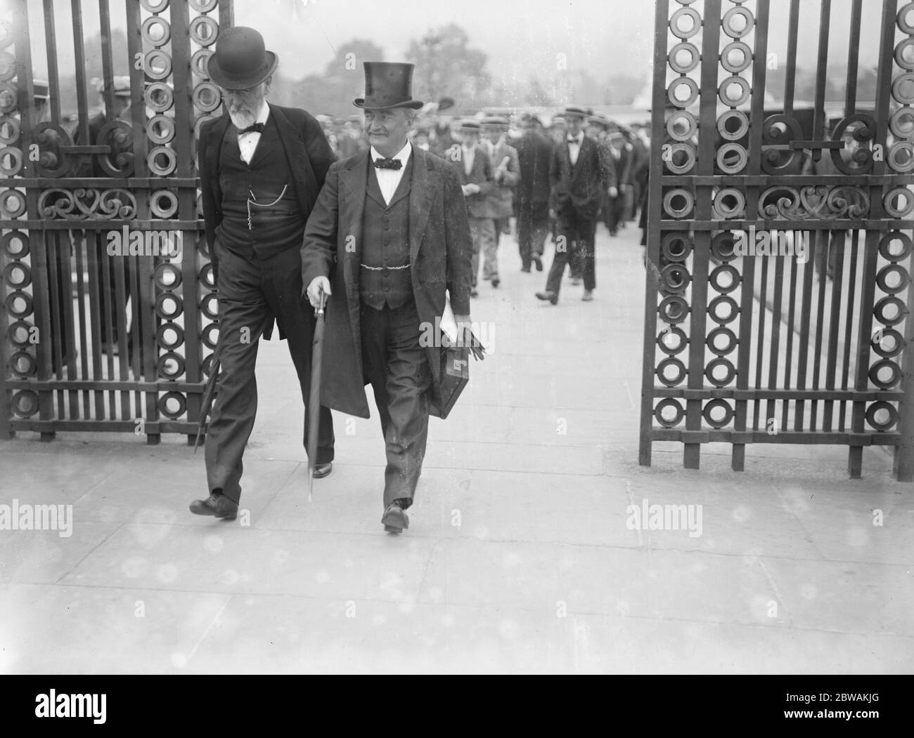 The Conference at Buckingham Palace John Redmond and his deputy John Dillon 21 - 24 July 1914 Stock Photo