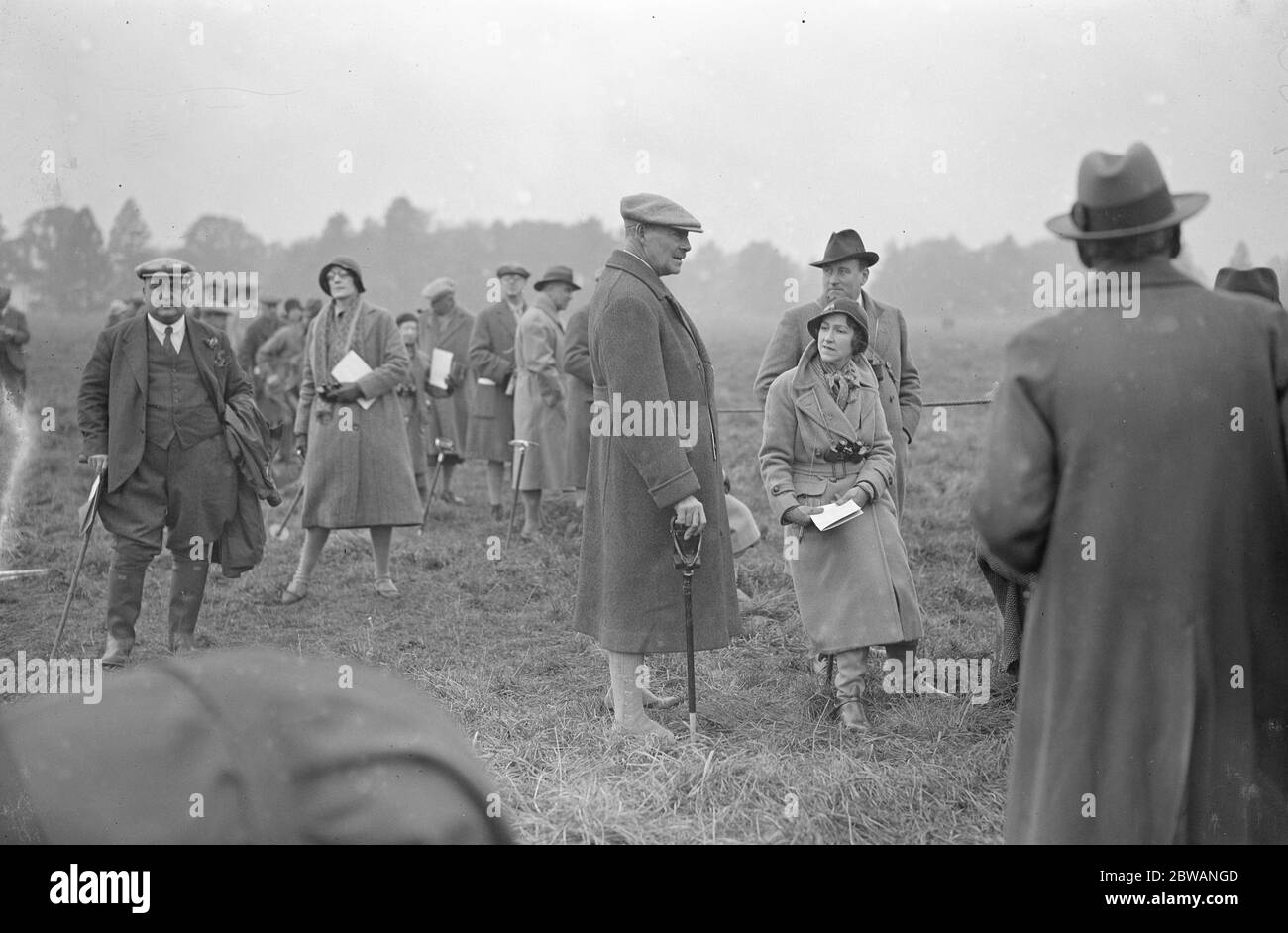 Southern of England coursing meeting at Mentmore Lord Tweedmouth and Mrs Rank 1932 Stock Photo