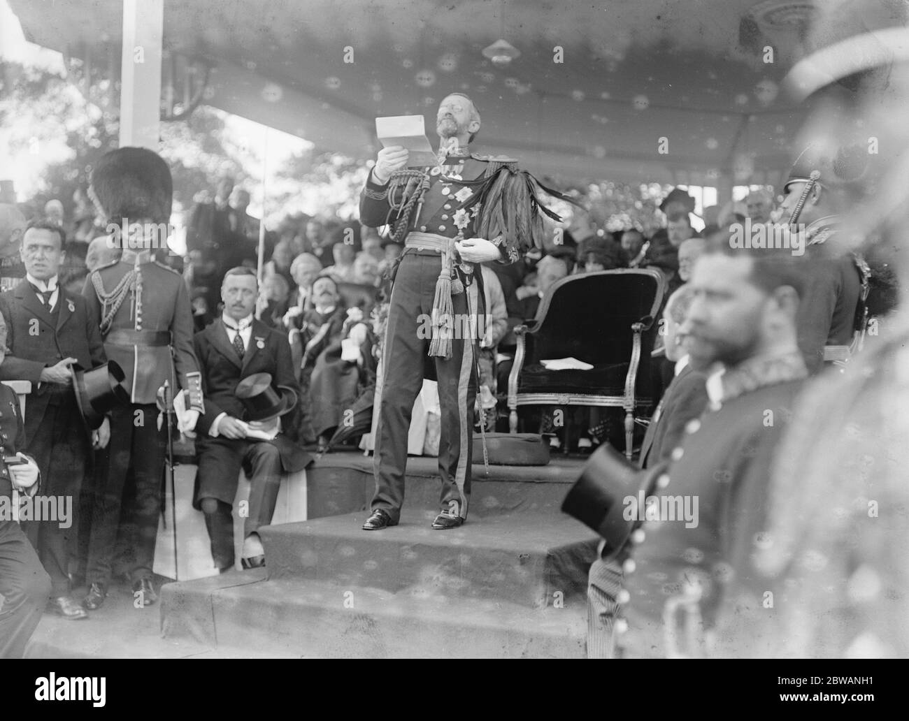 Civic Exhibition at Dublin Lord Aberdeen delivering his address Stock Photo