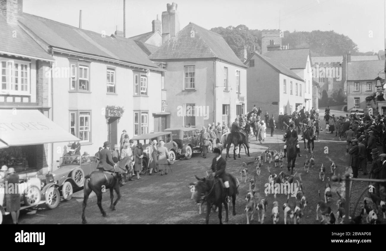 Meet of the Devon and Somerset at Dulverton . 1930 Stock Photo