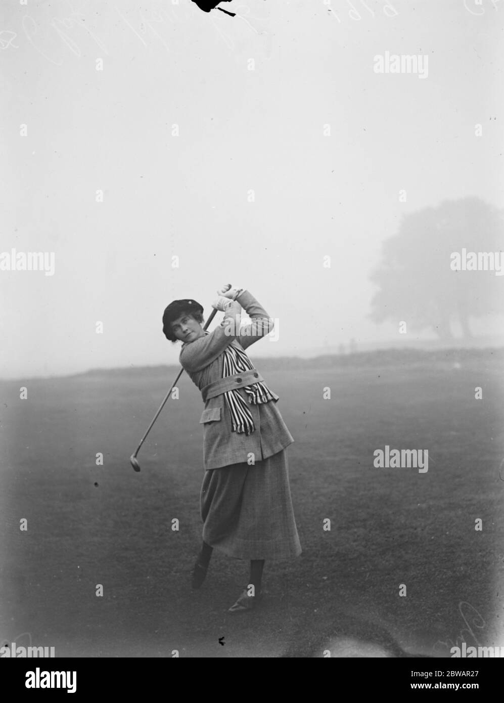 Ladies Parliamentary golf versus United services associations Mrs Olaf Hambro 24 October 1919 Stock Photo