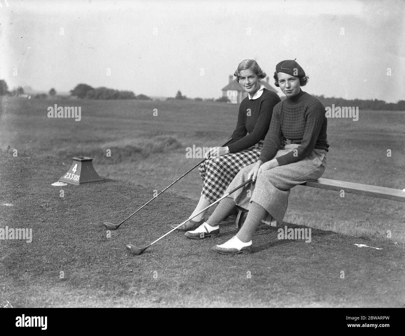 Ladies Golf Union English Ladies Close Golf Championship at Seacroft Golf Club , Skegness . Miss Mervyn Barton and Miss Pockett Stock Photo