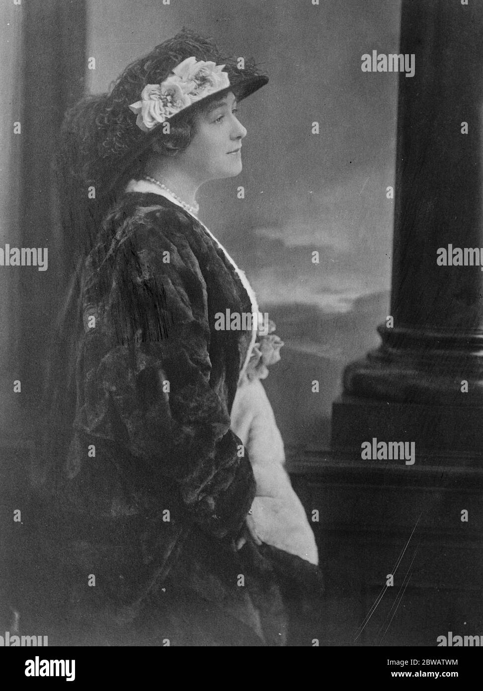 Lady Barrister ignored by public prosecutor . The first appearance of a lady barrister in a case at Vienna led , to an unpleasant scene , when the public prosecutor left the court , declining to acknowledge Mme Hutterstrasser . 30 August 1922 Stock Photo