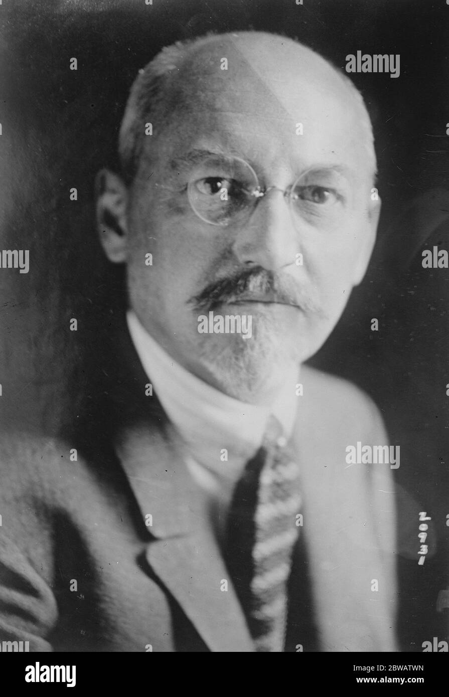 New German Foreign Minister . Dr Otto Wiedfeldt , at present Ambassador in Washington , who is returning to Berlin to succeed Dr Rathenau as Foreign Minister . 15 July 1922 Stock Photo