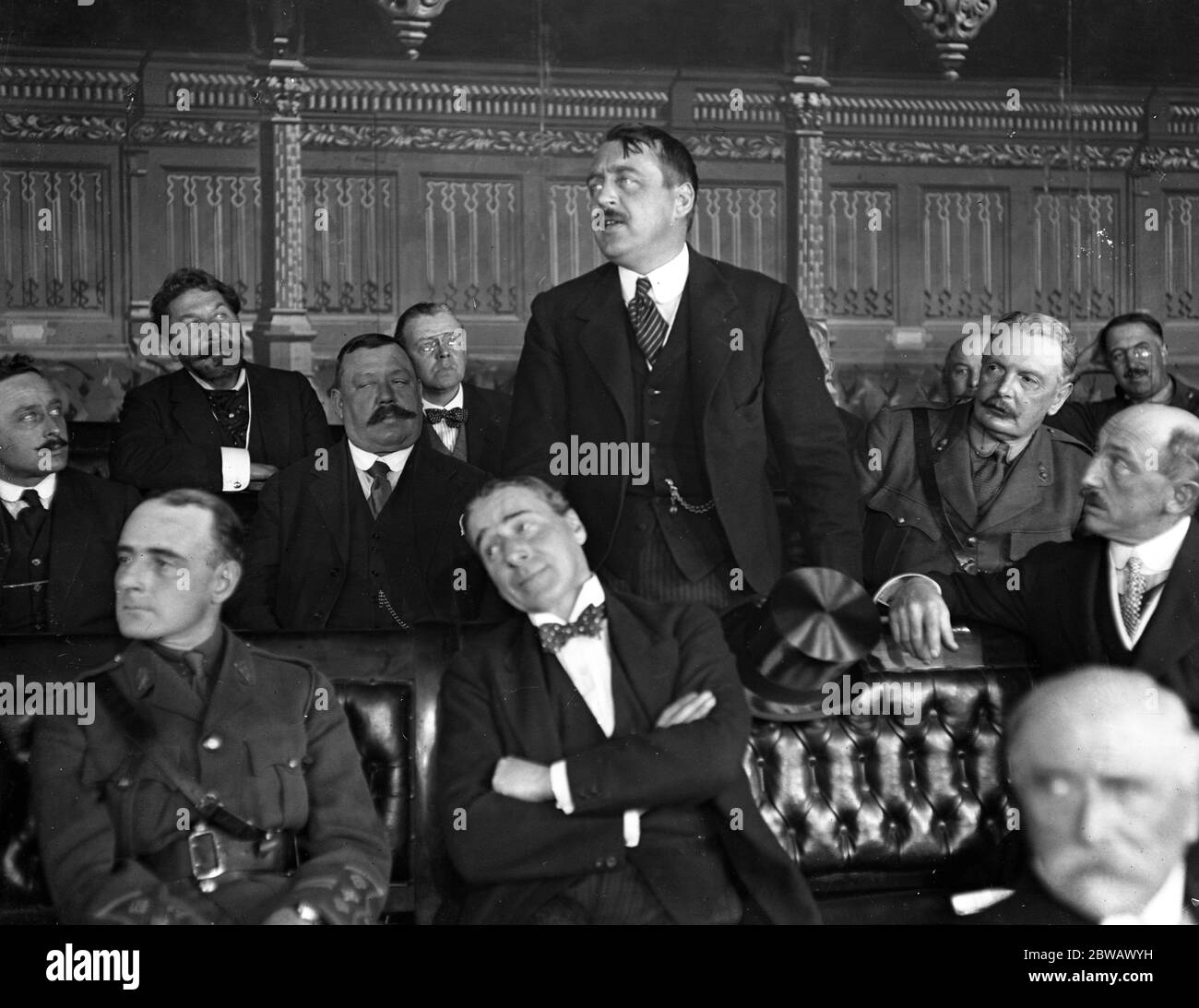 MP 's filmed for the Navy League film , ' It is for England ' . Sir Mark Sykes calls the Speaker of the House of Commons to order . 26 October 1916 Stock Photo