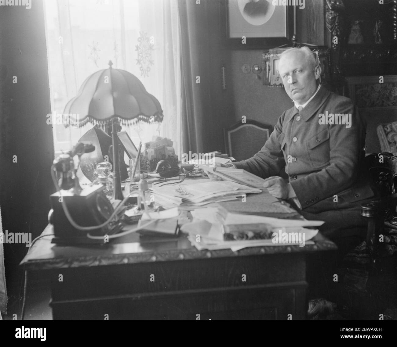 General Erich Friedrich Wilhelm Ludendorff , the famous German strategist at his desk September 1922 Stock Photo