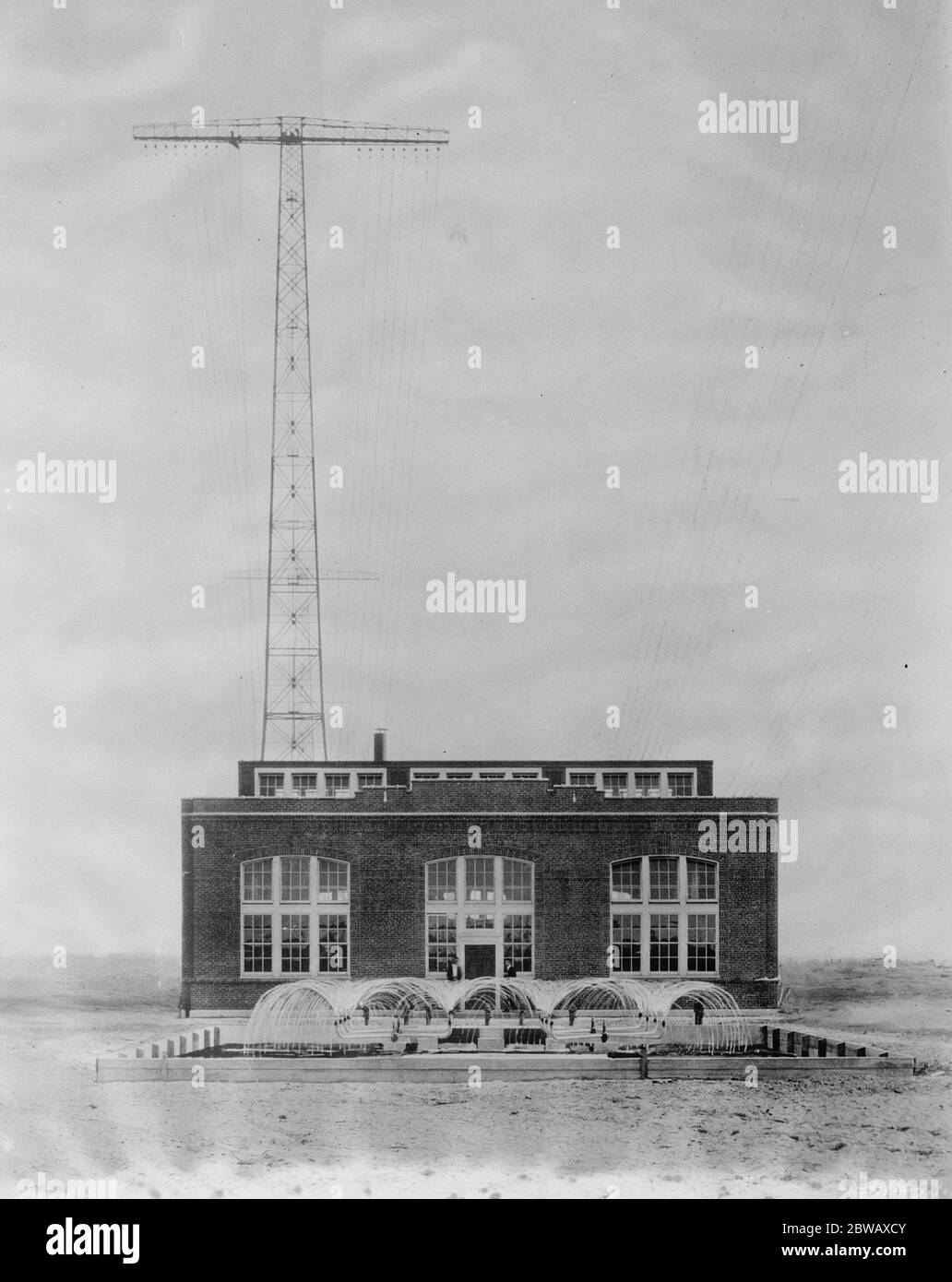 World 's greatest wireless station opened at Rocky Point . Near Port Jefferson New York One of the nine receiving stations 22 November 1921 Stock Photo