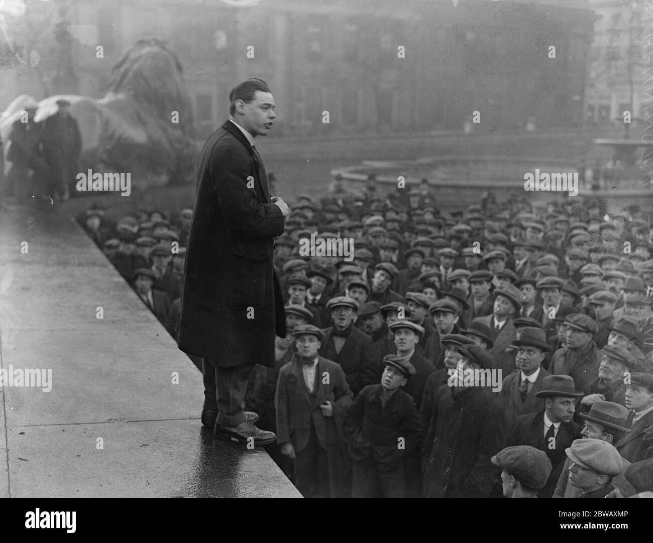 Unemployed marchers demonstration in Trafalgar Square . W Hannington speaking . 30 December 1922 Walter  Wal  Hannington ( 1896 - 1966 ) Stock Photo